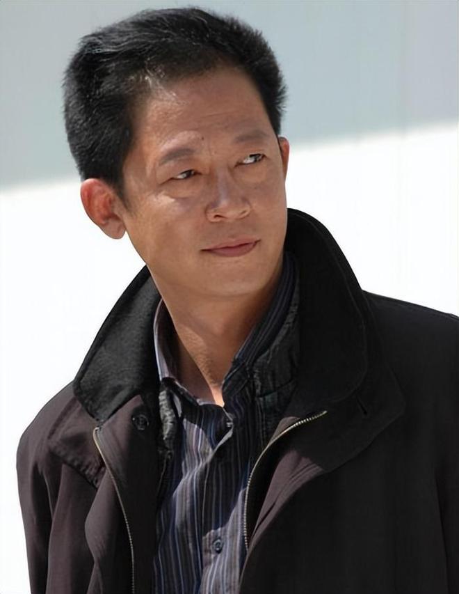 王志文一人单挑30多家媒体毫不畏惧！凯发K8登录震惊娱乐圈的口香糖事件(图4)