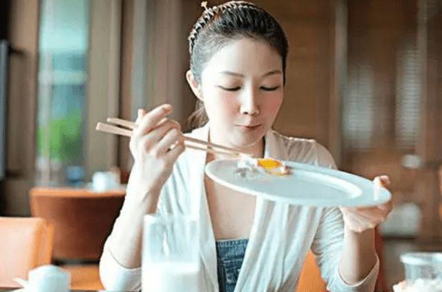 ：可能引发这4种明显症状千万不可掉以轻心凯发k8国际首页登录幽门螺杆菌乘虚而入(图8)
