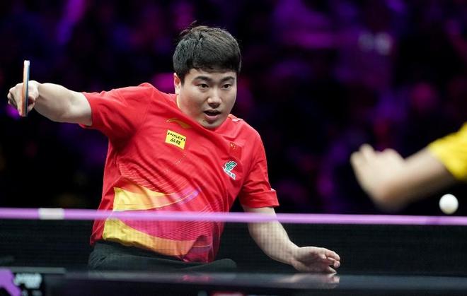 ！梁靖崑3-1黄镇廷世界杯旗开得胜！凯发K8首页登录对攻大战完胜港队一哥(图3)
